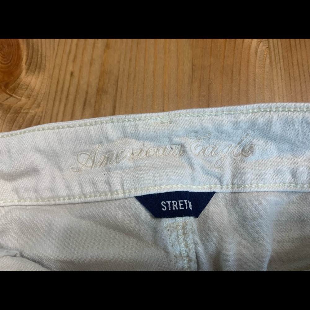 AE Shorts - Picture 3 of 6
